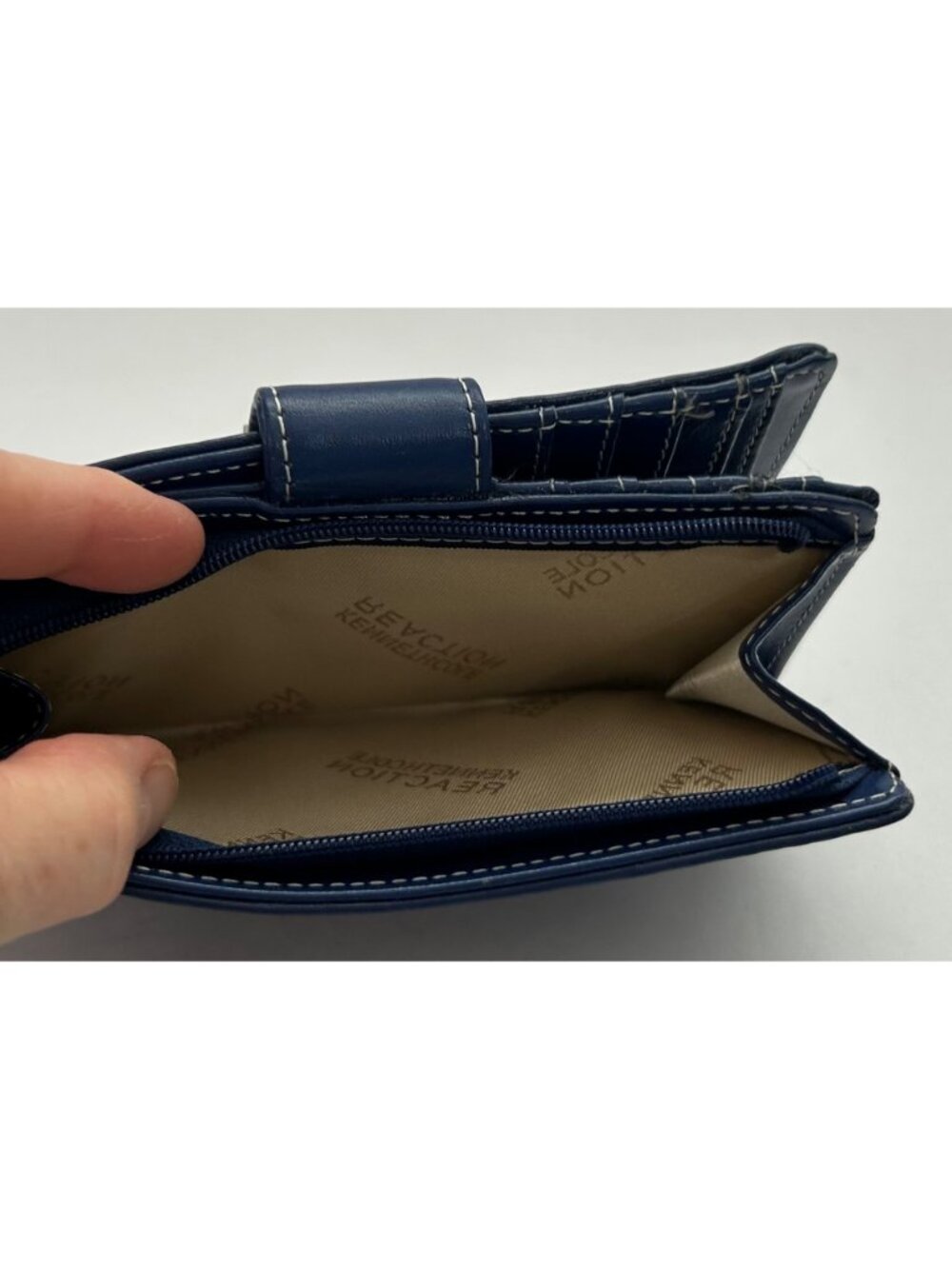 Kenneth Cole Reaction Blue Leather Wallet Metal Clasp Card Slots ID Window - Picture 8 of 8